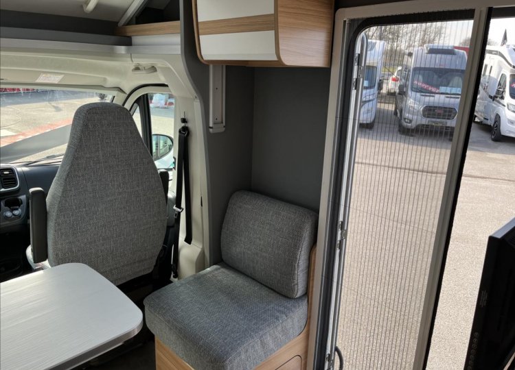 Dethleffs , 2,2 JUST T90 MJTD obytný automobil