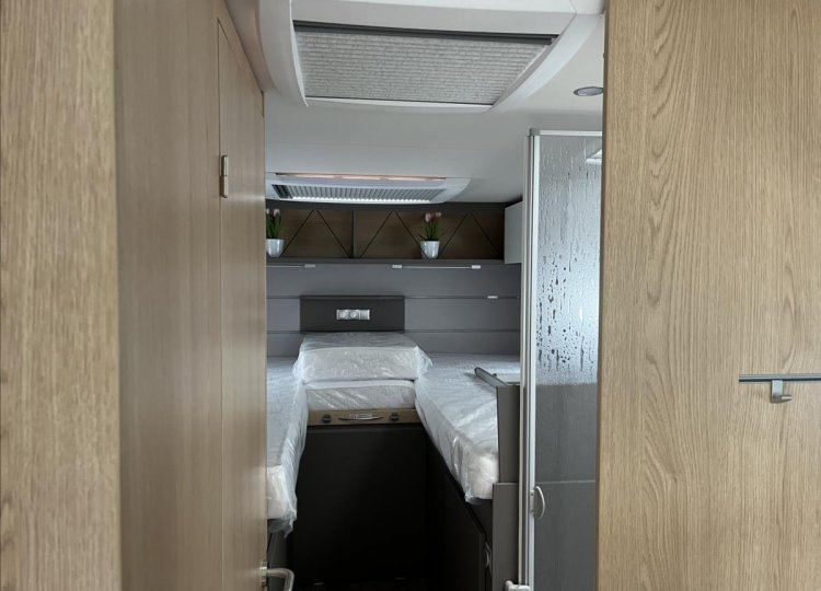 LMC , 2,2 H 730G HDi obytný automobil