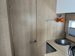 LMC , 2,2 H 730G HDi obytný automobil