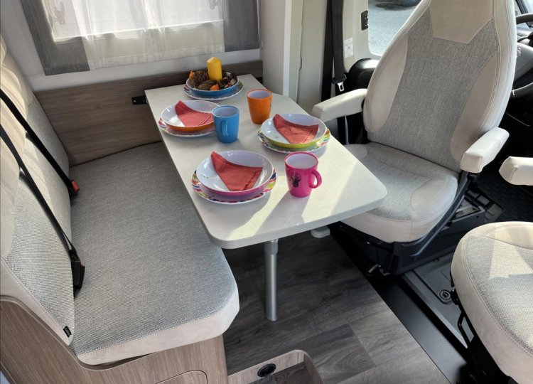 Carado , 2,2 T338 HDi obytný automobil