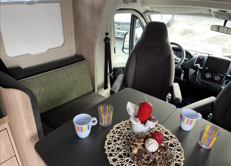 Laika , 2,2 Ecovip L3412DS MJTD obytný automobil
