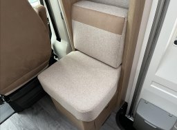 LMC , 2,2 V646G MJTD obytný automobil