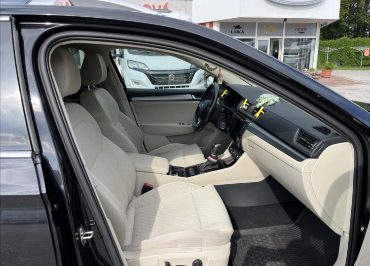 Škoda Superb, 2,0 TDi Style