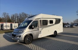 Carado , 2,2 T338 - top výbava HDi obytný automobil