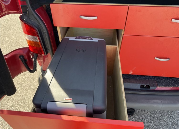 Volkswagen Transporter, 1,9 Spací vestavba TDi