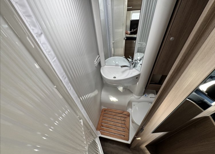 Carado , 2,2 V337 - MY26 MJT obytný automobil