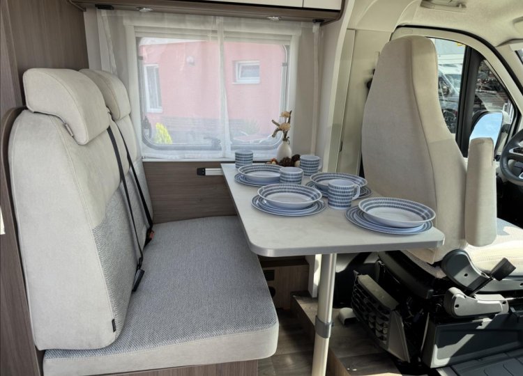 Carado , 2,2 V132 HDi obytný automobil