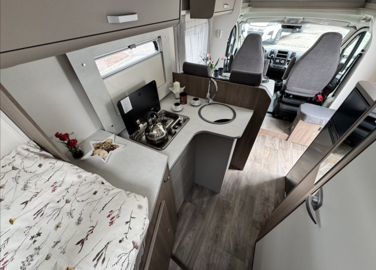 Carado , 2,2 T 338 - MY26 HDi obytný automobil