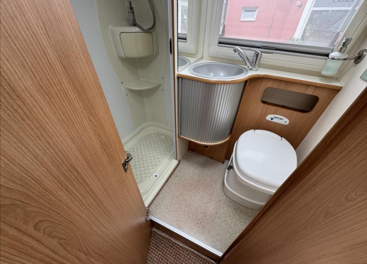 Adria , 2,5 Vision 707SG Dci obytný automobil