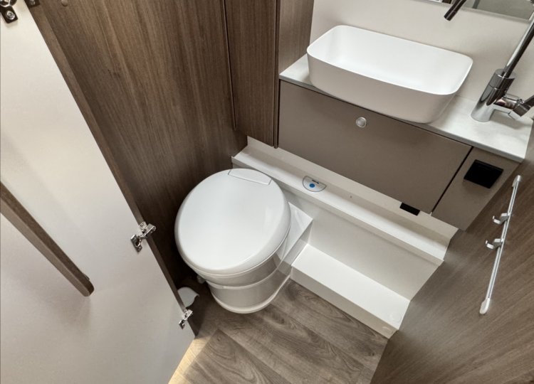 Carado , 2,0 T447 - MY26 TDCi obytný automobil