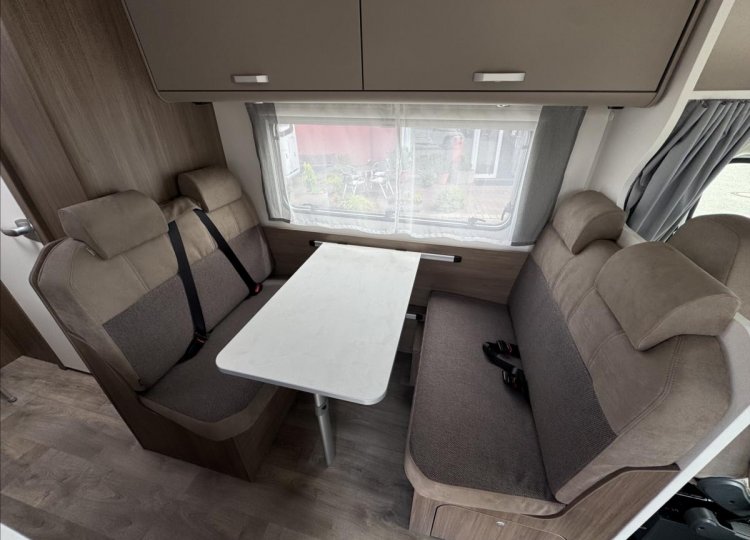 Carado , 2,2 A 464 MY26 HDi obytný automobil