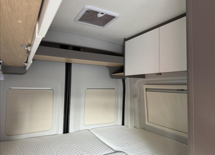 LMC , 2,0 Innovan 590 TDCi obytný automobil