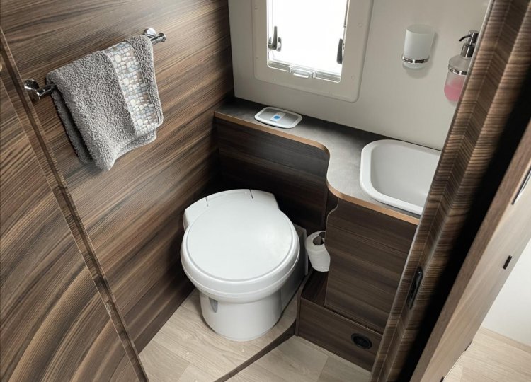 Laika Ecovip, 2,3 L 4012 MJTD obytný automobil