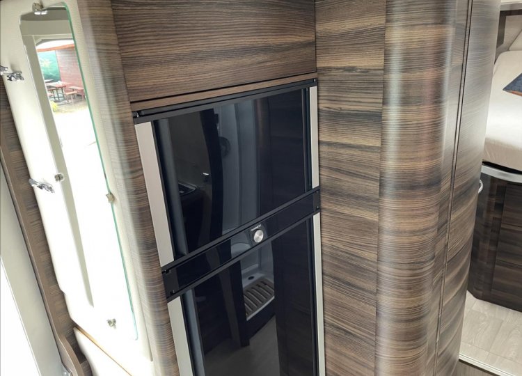 Laika Ecovip, 2,3 L 4012 MJTD obytný automobil