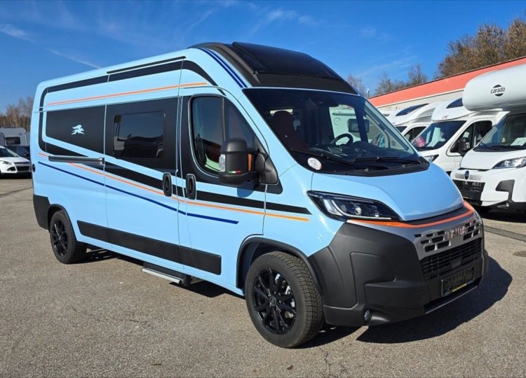 Laika Kosmo, 2,2 60 Supremo Azzurro MJT obytný automobil