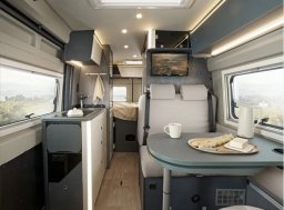 Laika Kosmo, 2,2 60 Supremo Azzurro MJT obytný automobil