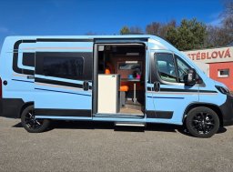 Laika Kosmo, 2,2 60 Supremo Azzurro MJT obytný automobil