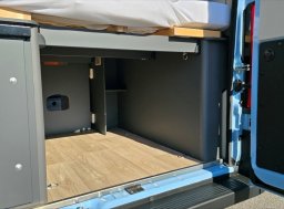 Laika Kosmo, 2,2 60 Supremo Azzurro MJT obytný automobil