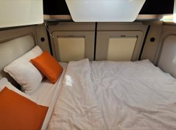 Laika Kosmo, 2,2 60 Supremo Azzurro MJT obytný automobil