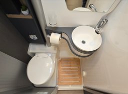 Laika Kosmo, 2,2 60 Supremo Azzurro MJT obytný automobil