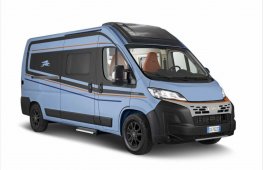Laika , 2,2 Kosmo Supremo Azzurro Capri MJT obytný automobil
