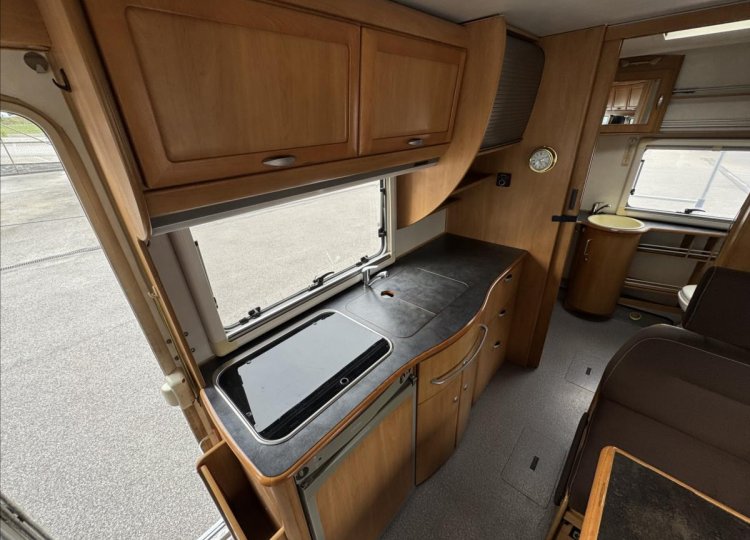 Hymer , 2,8 JTD obytný automobil