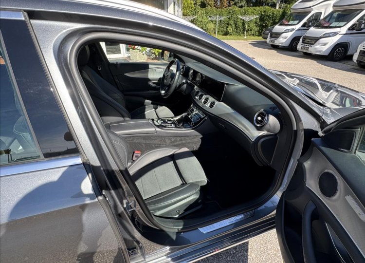 Mercedes-Benz Třídy E, 3,0 350d