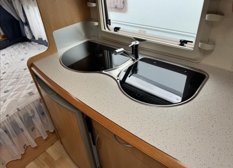 Hobby Ostatní, DE LUXE EASY 440 obytný přívěs