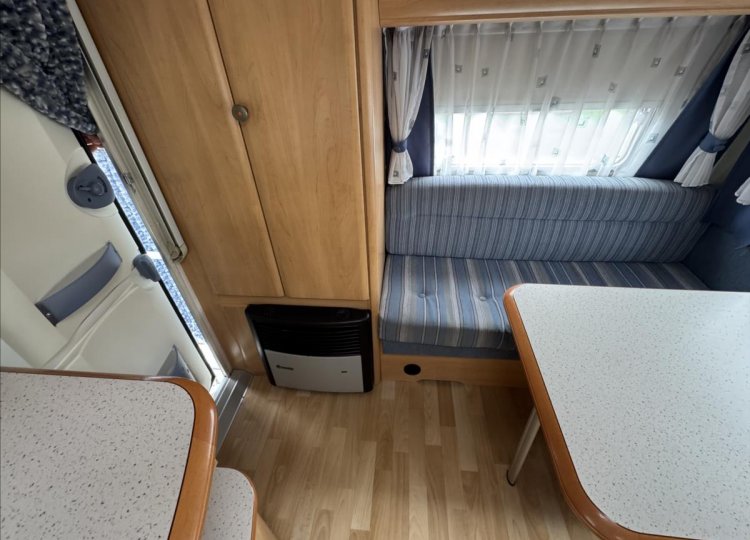 Hobby Ostatní, DE LUXE EASY 440 obytný přívěs