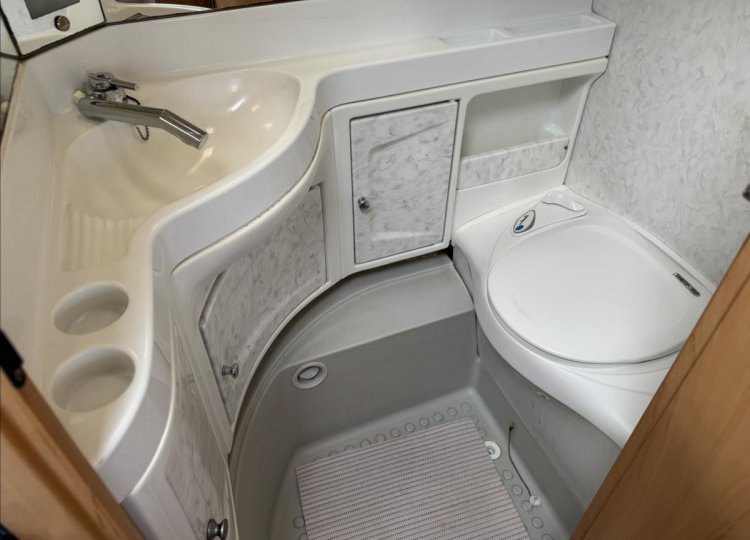 Hobby Ostatní, DE LUXE EASY 440 obytný přívěs