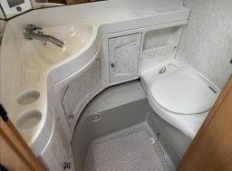 Hobby Ostatní, DE LUXE EASY 440 obytný přívěs