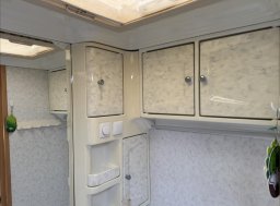 Hobby Ostatní, DE LUXE EASY 440 obytný přívěs