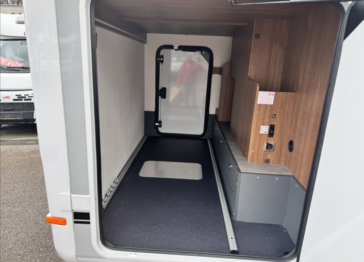 Laika Ecovip, 2,2 L 3019 Titanio MJT obytný automobil