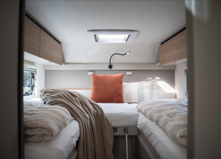 LMC , 2,2 Tracer 690EL HDi obytný automobil