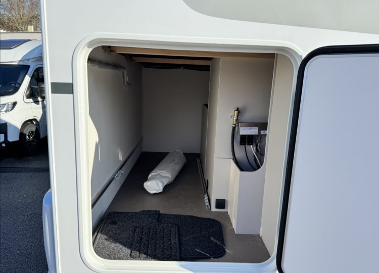 LMC , 2,2 Tracer V600 MJT obytný automobil