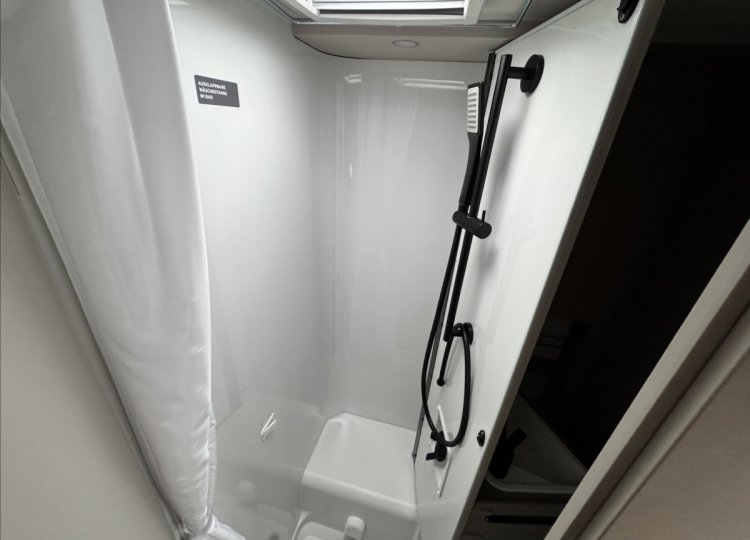 LMC , 2,2 Tracer V600 MJT obytný automobil