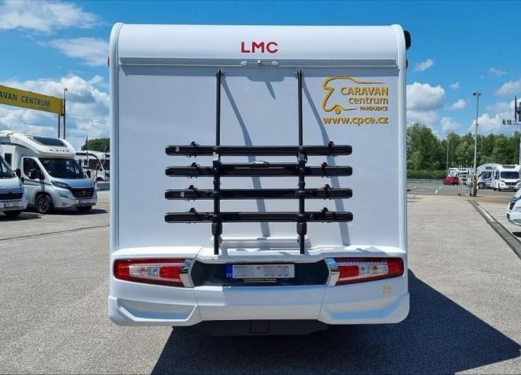 LMC , 2,2 A690 MJTD obytný automobil