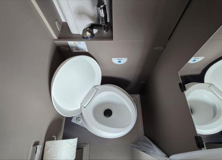 LMC , 2,0 Innovan 592 TDCi obytný automobil