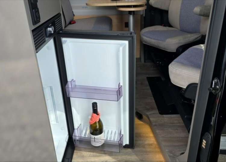 LMC , 2,0 Innovan 592 TDCi obytný automobil