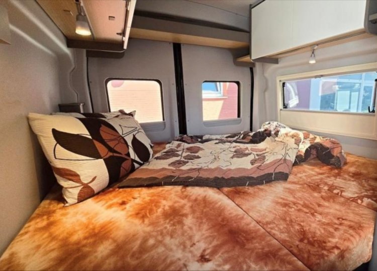 LMC , 2,0 Innovan 592 TDCi obytný automobil