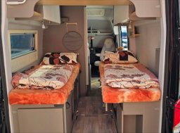 LMC , 2,0 Innovan 592 TDCi obytný automobil