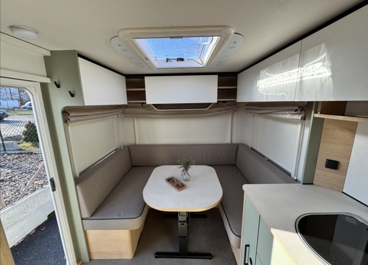 LMC , Style 440D obytný přívěs