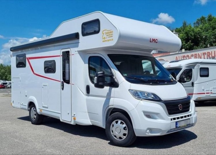 LMC , 2,2 A690 MJTD obytný automobil
