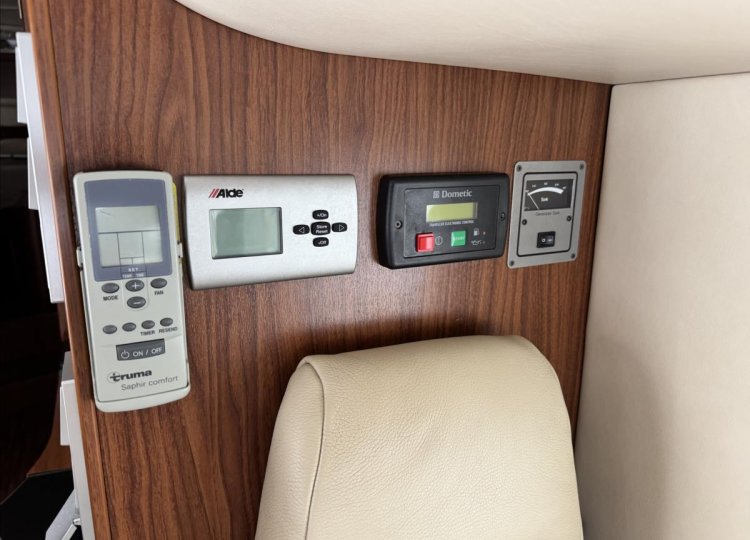 Hymer , 3,0 S 830 MJTD obytný automobil