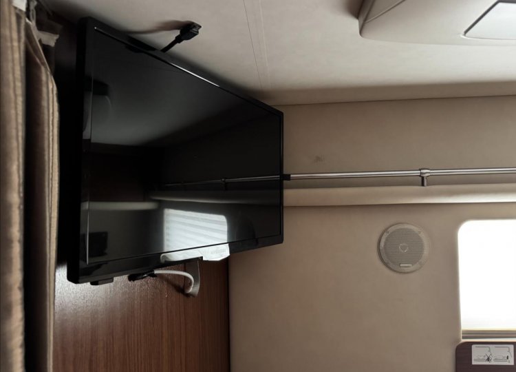 Hymer , 3,0 S 830 MJTD obytný automobil