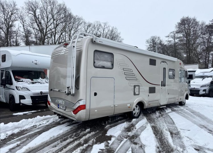 Hymer , 3,0 S 830 MJTD obytný automobil