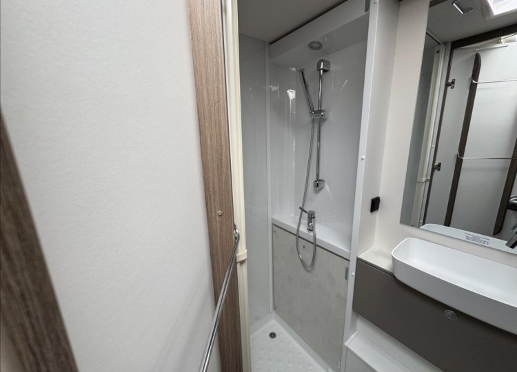 Carado , 2,2 A 464 MJT obytný automobil