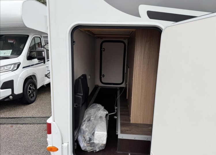 Carado , 2,2 V132 HDi obytný automobil