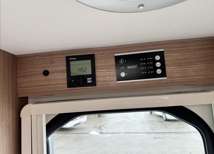 Carado , 2,2 V132 HDi obytný automobil