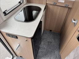 Carado , 2,2 V132 HDi obytný automobil